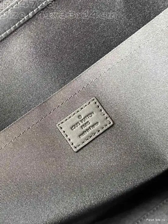 First bag ru LOUIS VUITTON Plat Sac 24H-41*33*14CM 0704